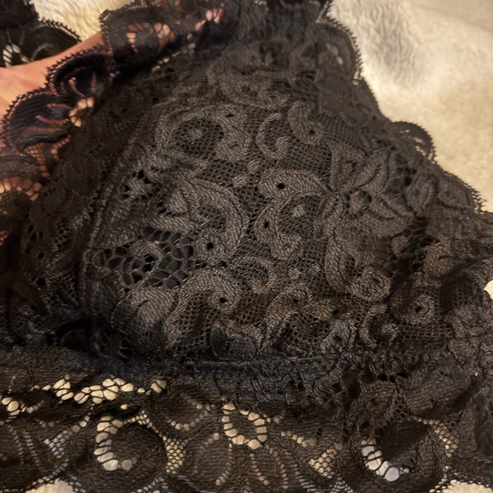 Maurices Black Floral Lace Bralette NWOT Size Large - Picture 2 of 7